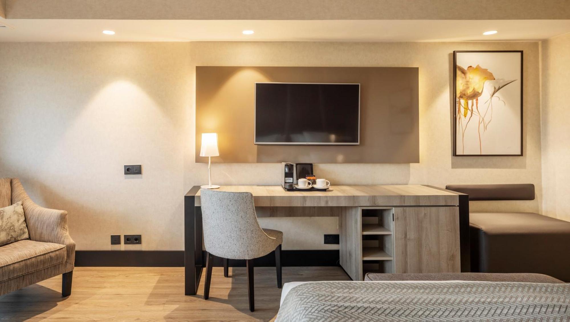 Hotel Ilunion Málaga Habitación foto
