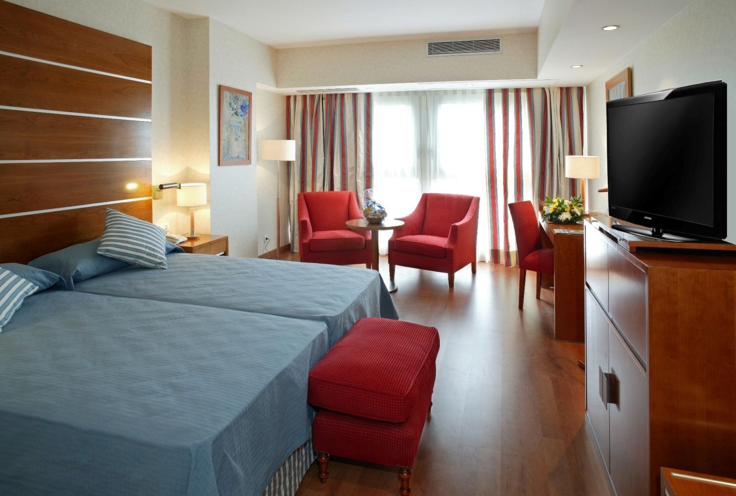 Hotel Ilunion Málaga Habitación foto